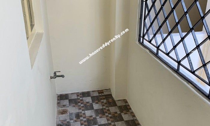 2 BHK Flat for Sale in Mandaveli